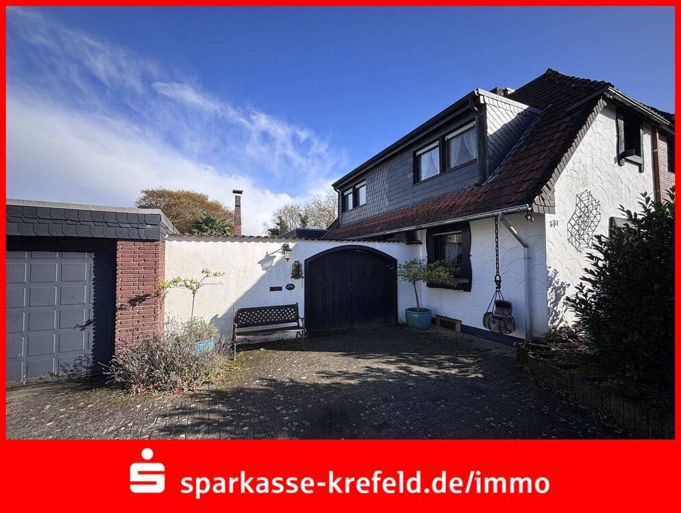 Thumbnail-Doppelhaushälfte mit Garage in ruhiger Lage