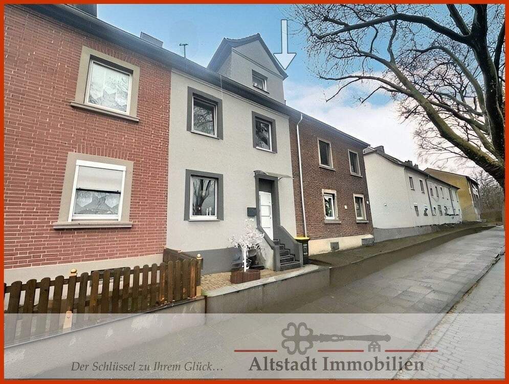 Thumbnail-Familienfreundliches Reihenmittelhaus mit ausgebautem Dachgeschoss, Garten und durchdachter Raumaufteilung