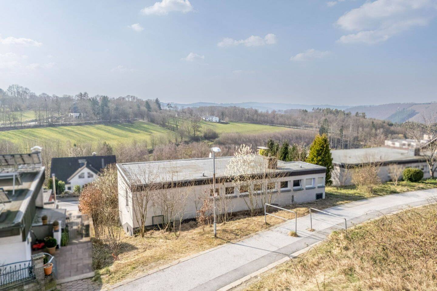 Thumbnail-Wohnen über den Wolken von Altena: Wo Familienidylle und Natur eins werden