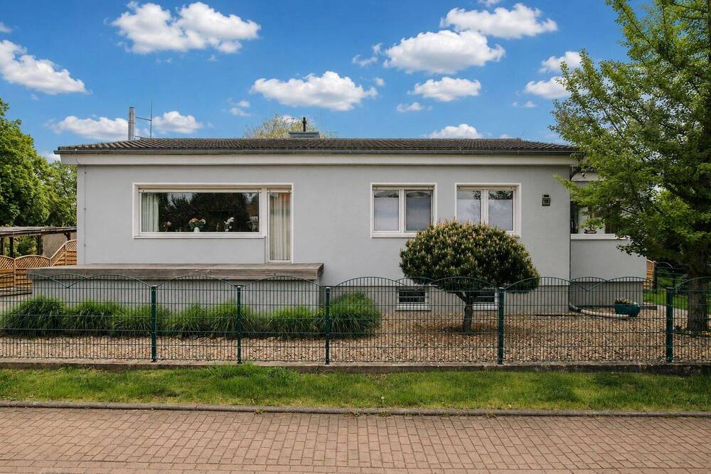 Thumbnail-Family Home with Potential in a quiet Location in Marquardt