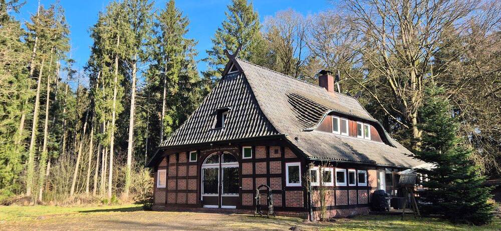 Thumbnail-Alleinlage mit traumhaftem Waldgrundstück: Historisches Fachwerkhaus mit separatem Bungalow
