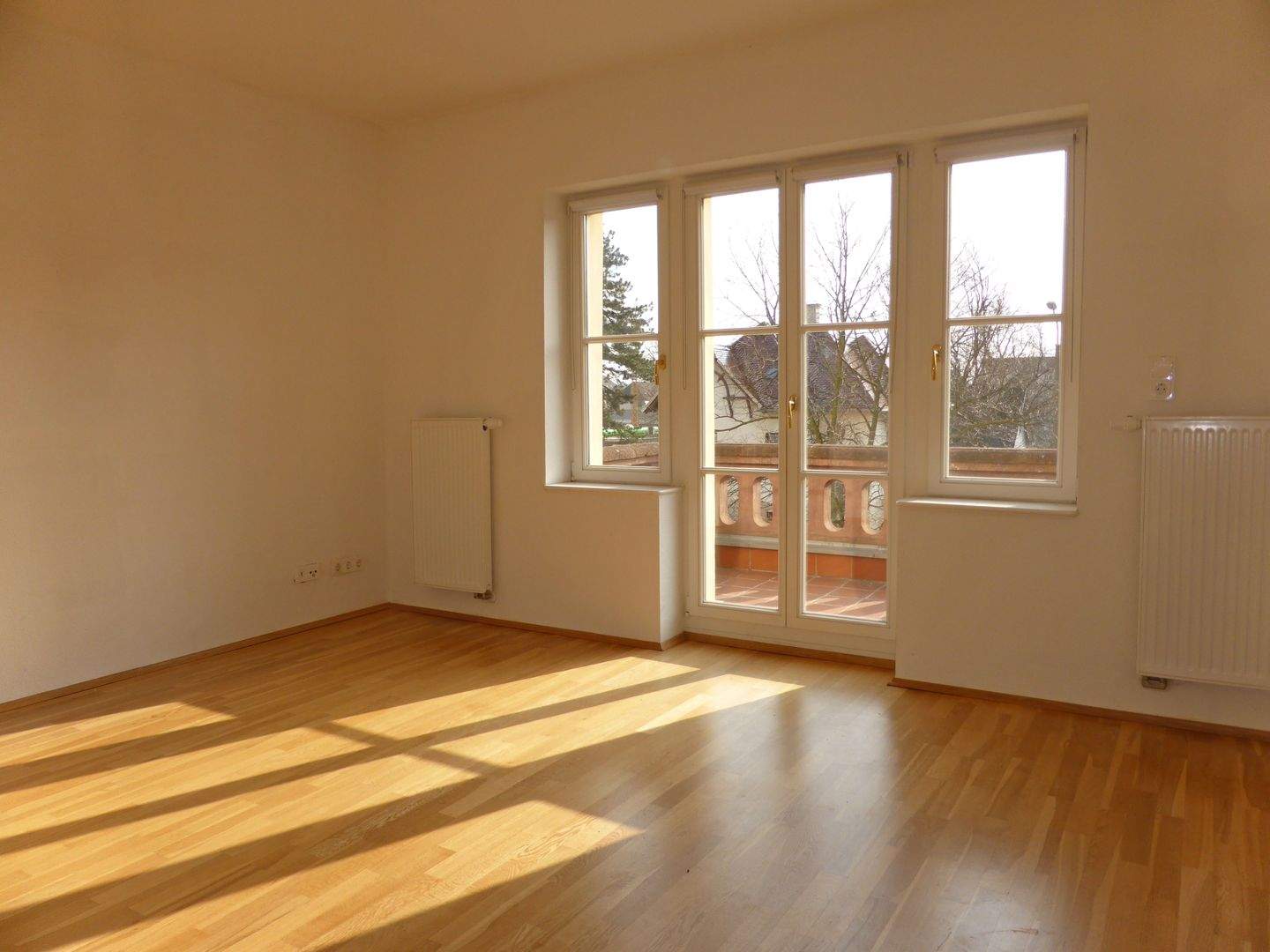 Thumbnail-Vermietete 4-Raum-Wohnung mit Stellplatz im hochwertig sanierten Wohnensemble 