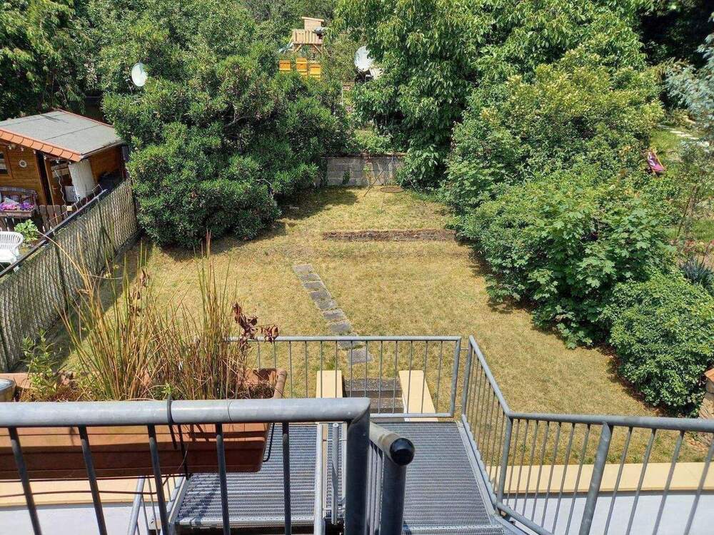 Thumbnail-Komplett kernsaniert und renoviert - Zwei getrennte Wohnungen (Masionette wird frei) mit Balkonen, Garten und Garage, in St. Ingbert-SÜD