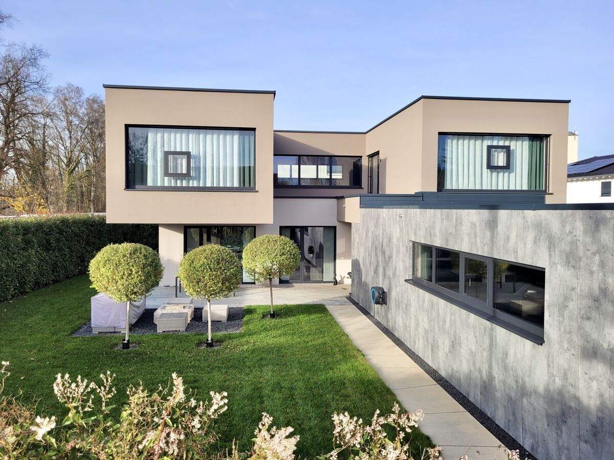 Thumbnail-Für Individualisten: Architektenhaus mit Dreifachgarage in Thannhausen