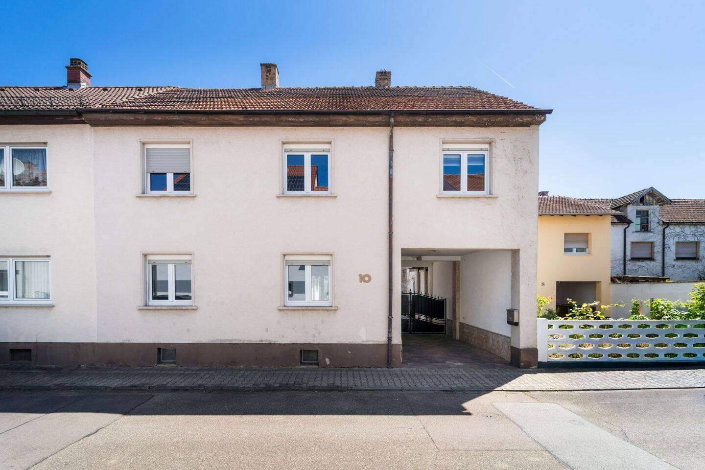 Thumbnail-Zweifamilienhaus im Herzen von Neulußheim - voller Potenzial für modernes Wohnen