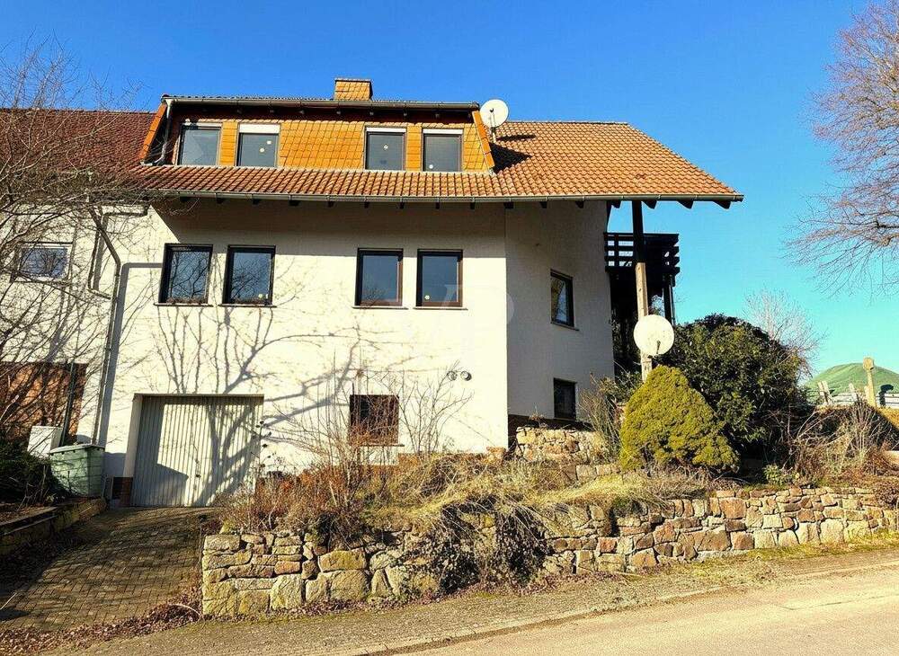 Thumbnail-Zuhause im Grünen - Gepflegtes Einfamilienhaus in idyllischer Lage der Rhön