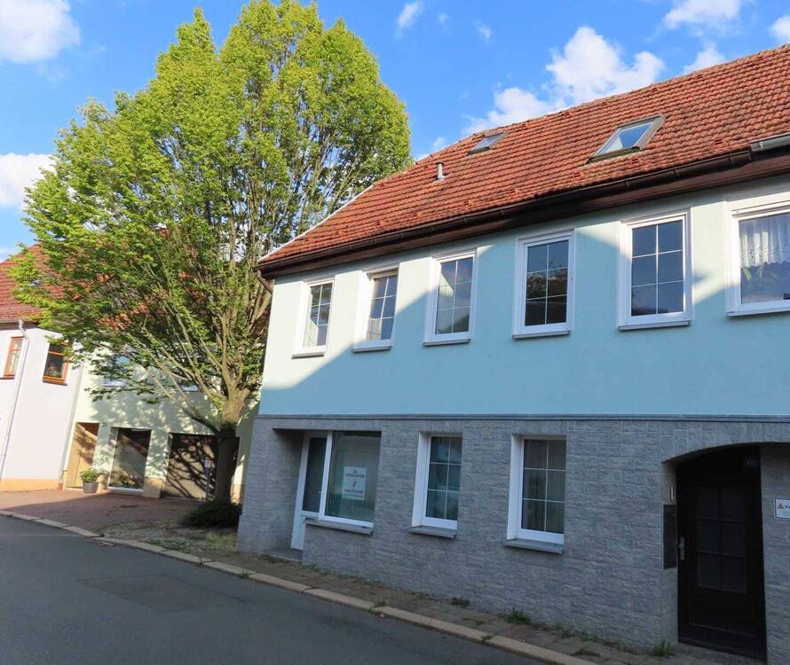 Thumbnail-Überschaubares Wohn- und Geschäftshaus in zentrumsnaher Lage von Zeulenroda zu verkaufen