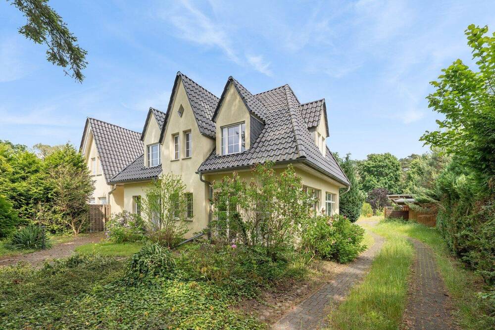 Thumbnail-Attraktives Mehrfamilienhaus mit großzügigem Grundstück und freier Wohneinheit zur Eigennutzung in Zentrumslage von Bad Saarow