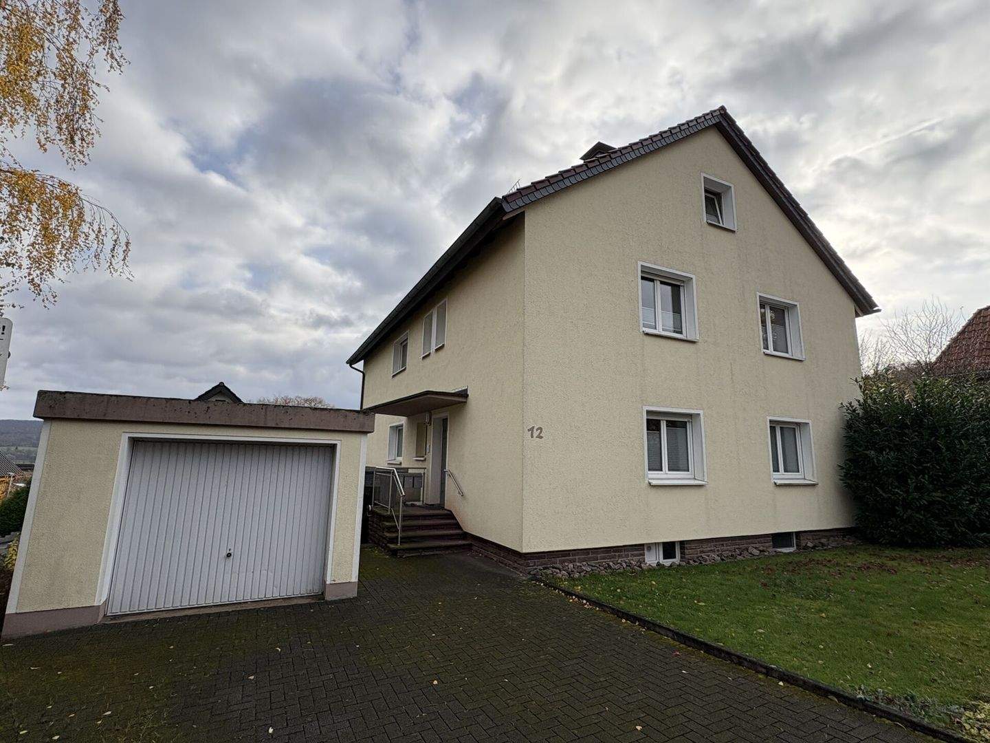Thumbnail-Zweifamilienhaus mit ausgebautem Dachgeschoss