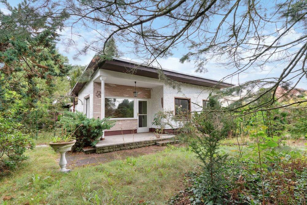 Thumbnail-Baugrundstück mit Altbestand in Seenähe