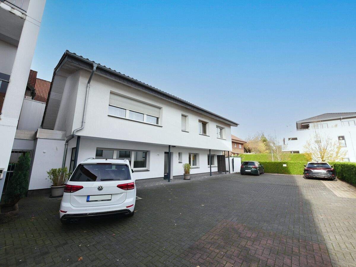 Thumbnail-Modernisiertes Zweifamilienhaus in zentraler Lage von Delbrück