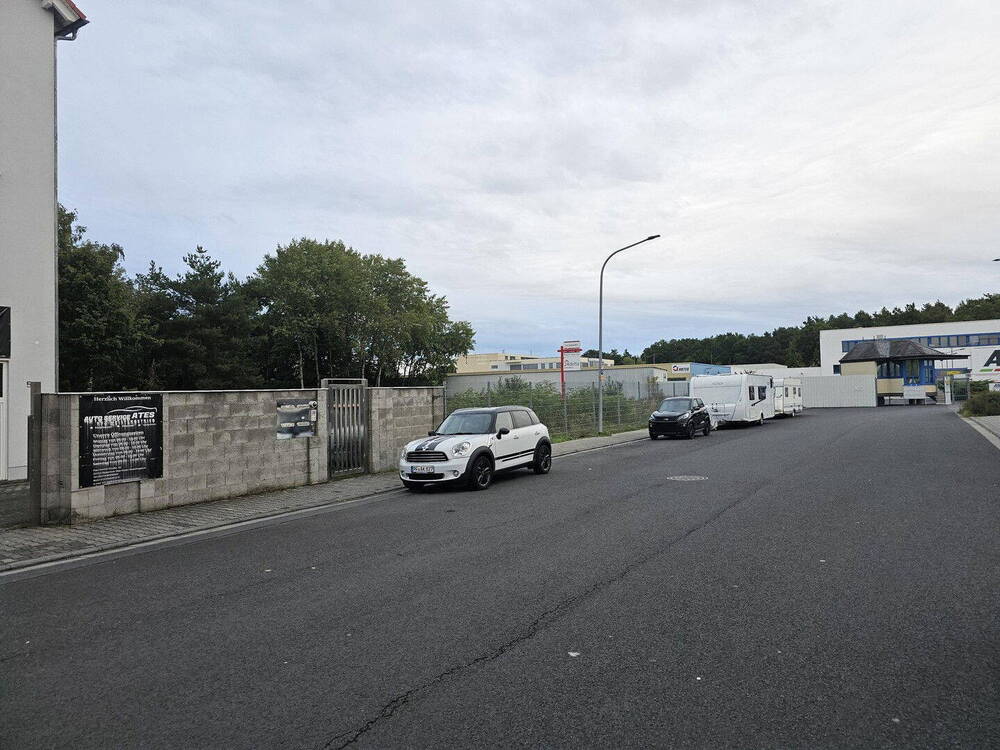 Thumbnail-Gewerbegrundstück in hervorragender Lage