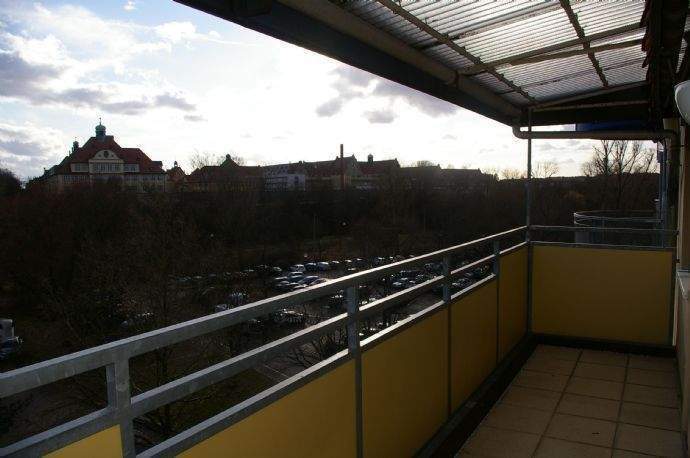 Thumbnail-RENOVIERT! Schöne 3,5 Zimmer mit EBK und zwei Balkonen in NürnbergJohannis