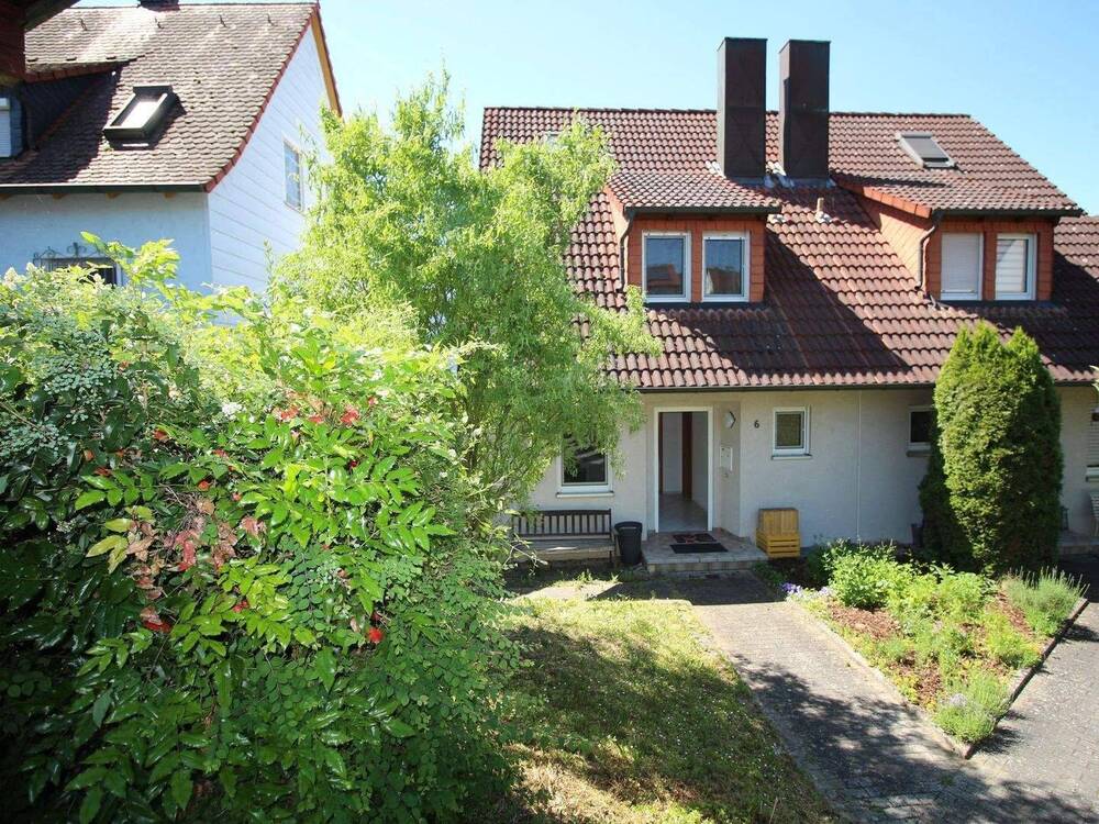 Thumbnail-Doppelhaushälfte mit verträumten Garten