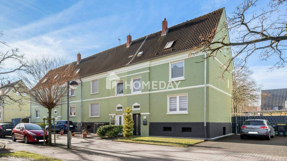 Thumbnail-Platz für Groß & Klein: 4-Zimmer-Reihenhaus auf 219 m² Grundstück in ruhiger Lage