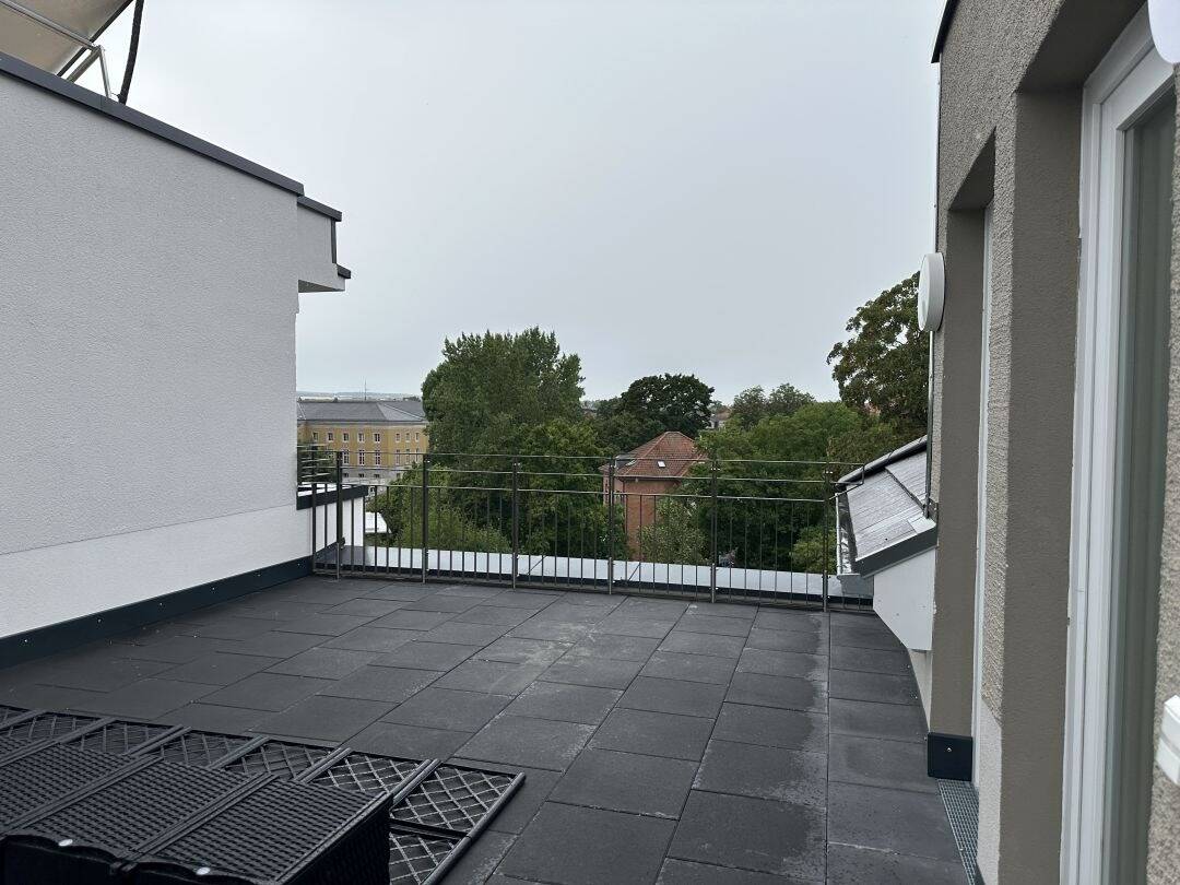 Thumbnail-Goethestadt Weimar - außergewöhnliche ETW mit Dachterrasse, Fahrstuhl und TG-Stellplatz