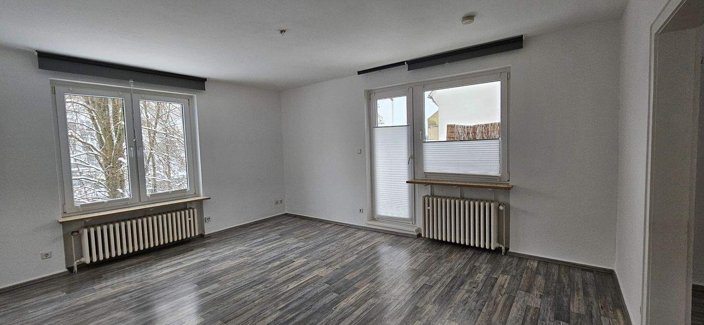 Thumbnail-Moderne Erdgeschosswohnung mit Balkon in zetraler Lage von Gummersbach