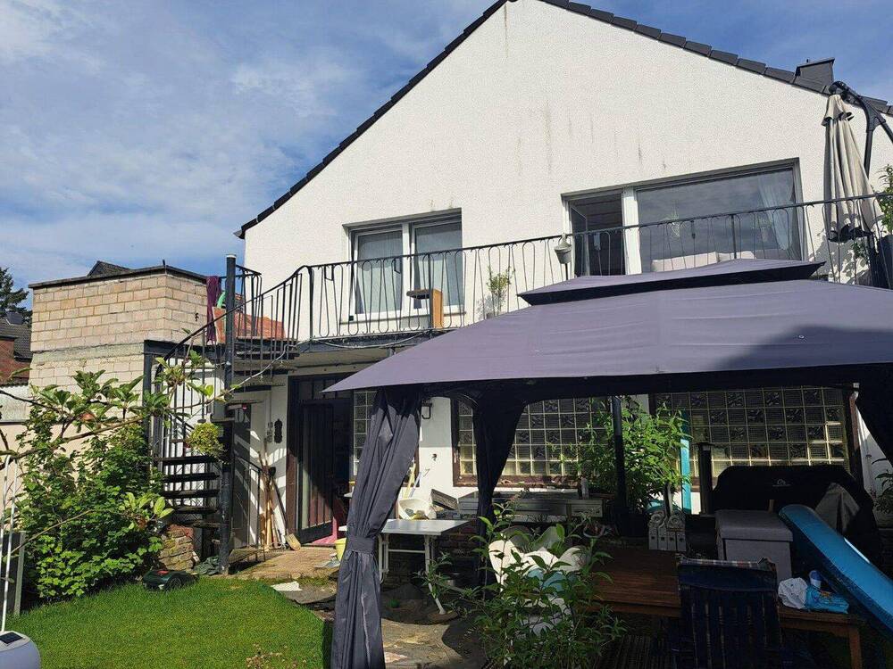 Thumbnail-Freistehendes Einfamilienhaus mit Küche, PV, Wallbox, Garten