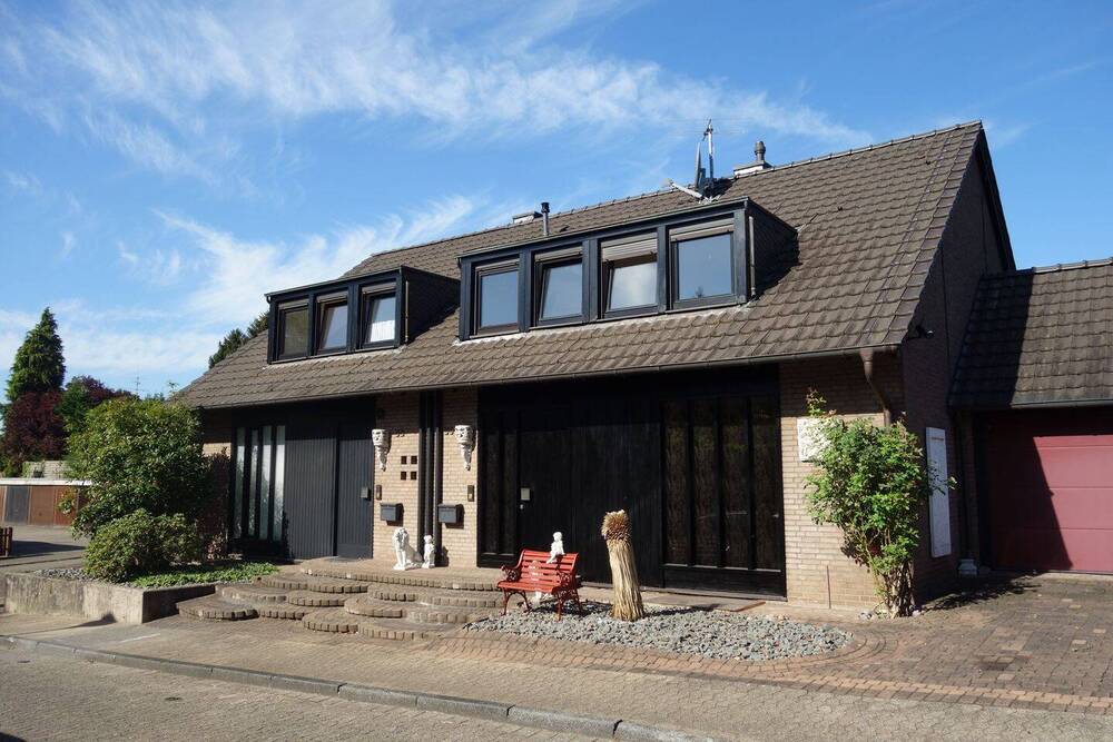 Thumbnail-FREISTEHEND EXKLUSIV 1-2 FAM.-HS., 3 GARAGEN, 7 ZI.237 QM WFL., MARMOR, KAMIN, SAUNA IN KNITTKUHL