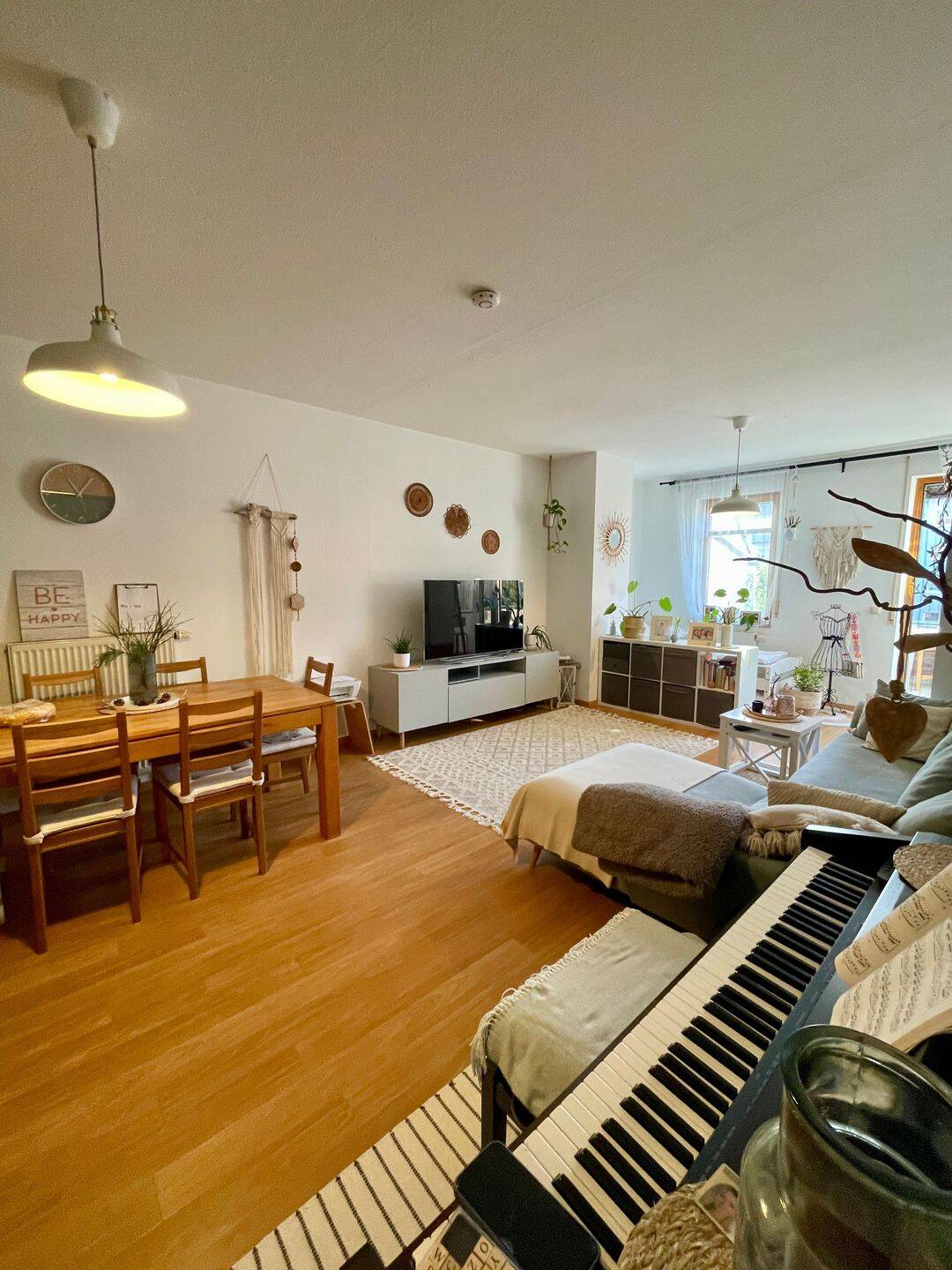 Thumbnail-Einladende 3-Zimmer-Wohnung mit großem Balkon und offener Küche in gepflegtem Umfeld