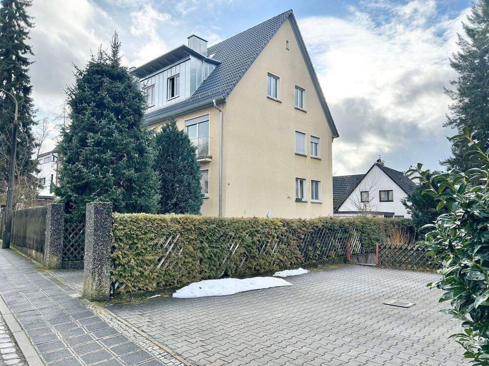 Thumbnail-***OASE ZUM WOHLFÜHLEN** TOP GEPFLEGTE 3 ZIMMER WOHNUNG MIT BALKON UND GARAGE