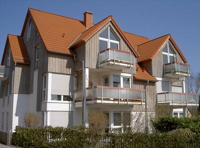 Thumbnail-Großzügig geschnittene 3 Raum-Wohnung im 1. OG