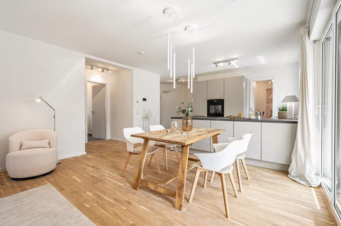 Thumbnail-3 Zimmer, Küche, 2 Bäder, Balkon und Lift | 0177-2422700