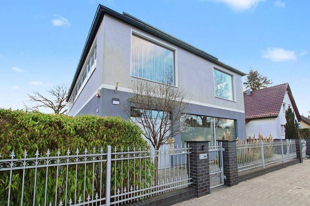 Thumbnail-Exklusives Einfamilienhaus mit Spa und Loft-Charakter nahe Berlin