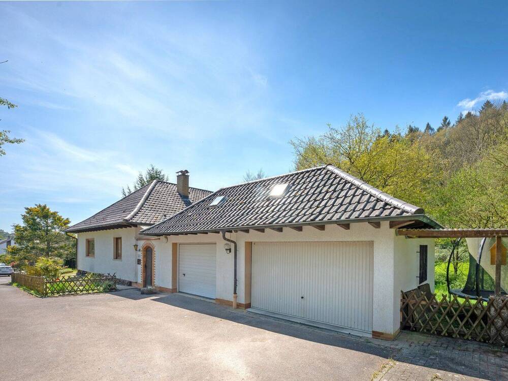 Thumbnail-Einfamilienhaus mit großem Grundstück in idyllischer Lage von Bammental