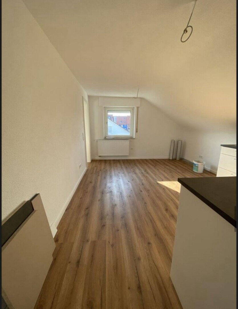 Thumbnail-Großzügige 90 m² Wohnung mit EBK, Gäste-WC und Garage - ruhig gelegen in Grabenstetten