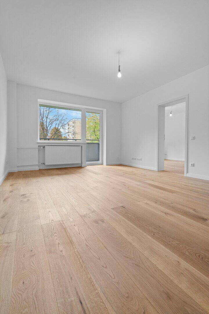 Thumbnail-2-Zimmer Wohnung mit Einbauküche und Balkon - Frisch saniert