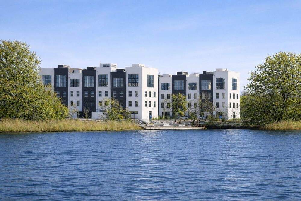 Thumbnail-Exklusives Reihenmittelhaus in Wasserlage - frisch renoviert