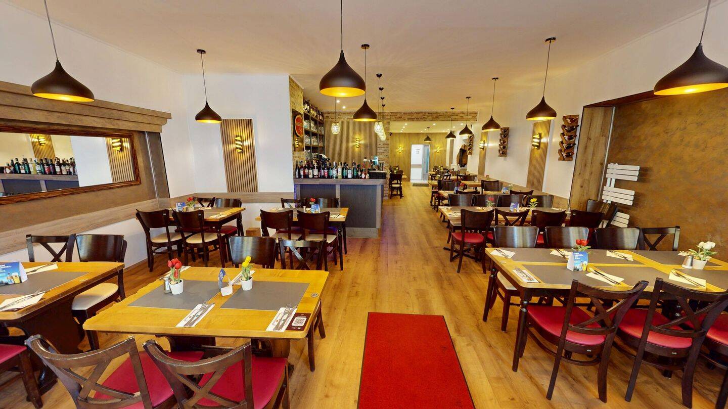 Thumbnail-Historisches Geschäftshaus an der Porta Nigra - Baudenkmal - bis Ende 2036 vermietet - ausbaufähig!