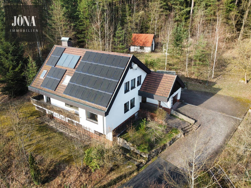 Thumbnail-Großzügiges Wohnhaus in idyllischer Lage, vielseitig nutzbar mit Ausbaupotenzial im Untergeschoss