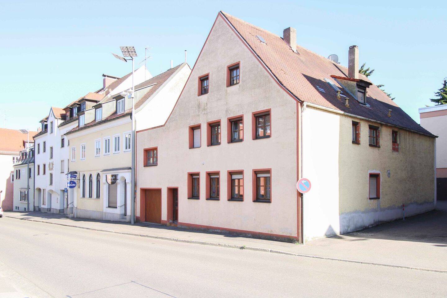 Thumbnail-MFH mit 3 Einheiten und Wertsteigerungspotenzial in zentraler Lage frei gestalten