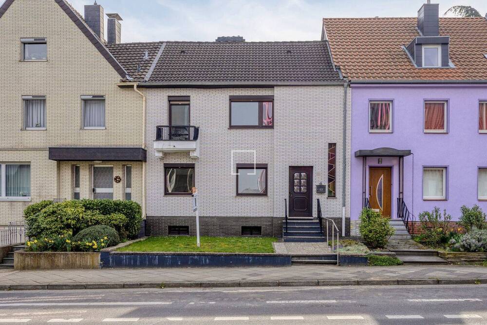 Thumbnail-DHi | Charmantes Reihenmittelhaus in City-Nähe Aachen mit großem Garten und viel Potenzial