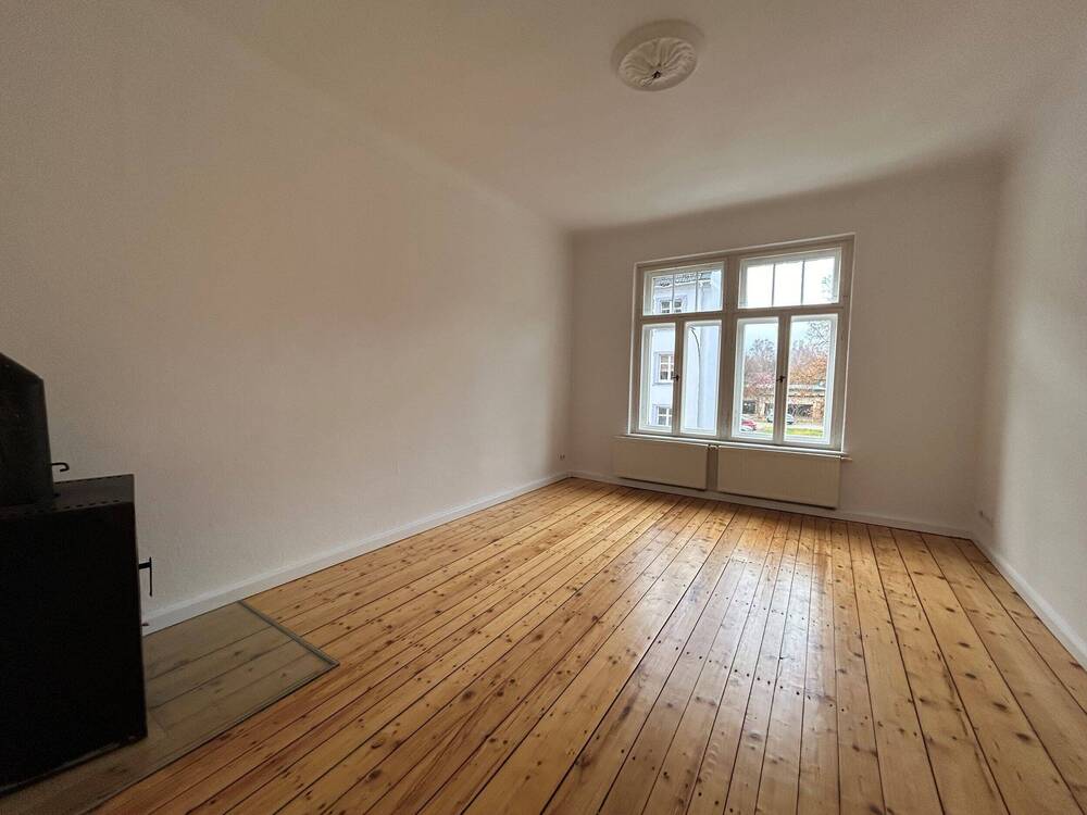 Thumbnail-großzügige Altbau-Wohnung mit Kamin und Echtholzdielen