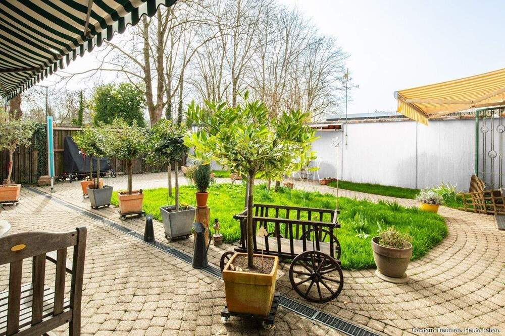 Thumbnail-Vielseitig nutzbarer L - Bungalow in Massivbauweise mit Photovoltaik und hochwertiger Ausstattung