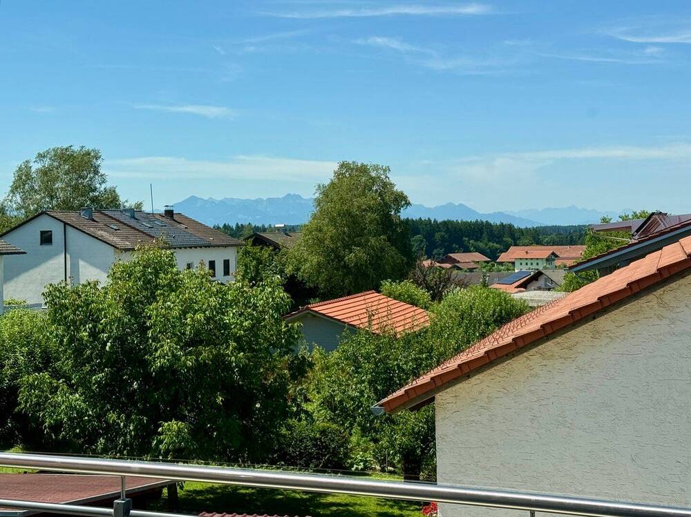 Thumbnail-Traumhafte Dachgeschoss-Wohnung großem Südbalkon und Bergblick