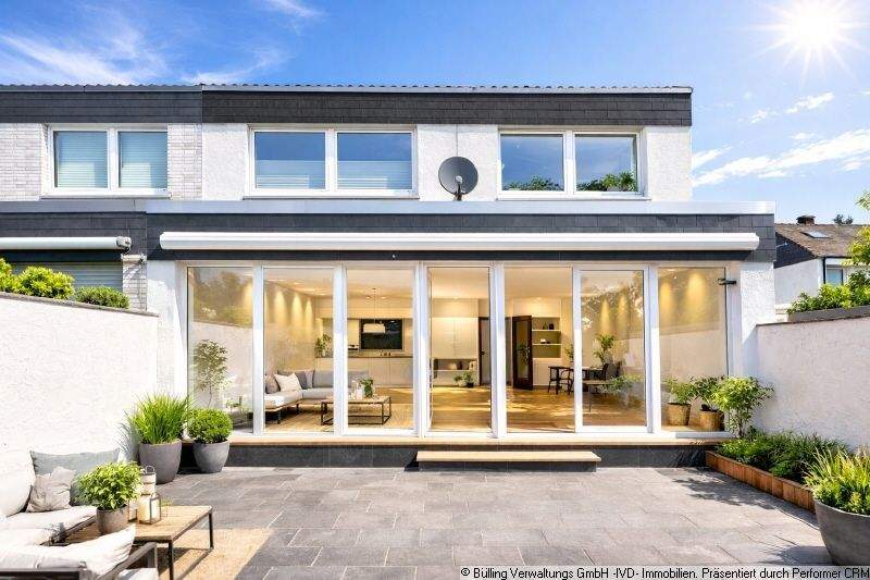 Thumbnail-Top großes Reiheneckhaus in Dortmund- Wellinghofen mit Garage