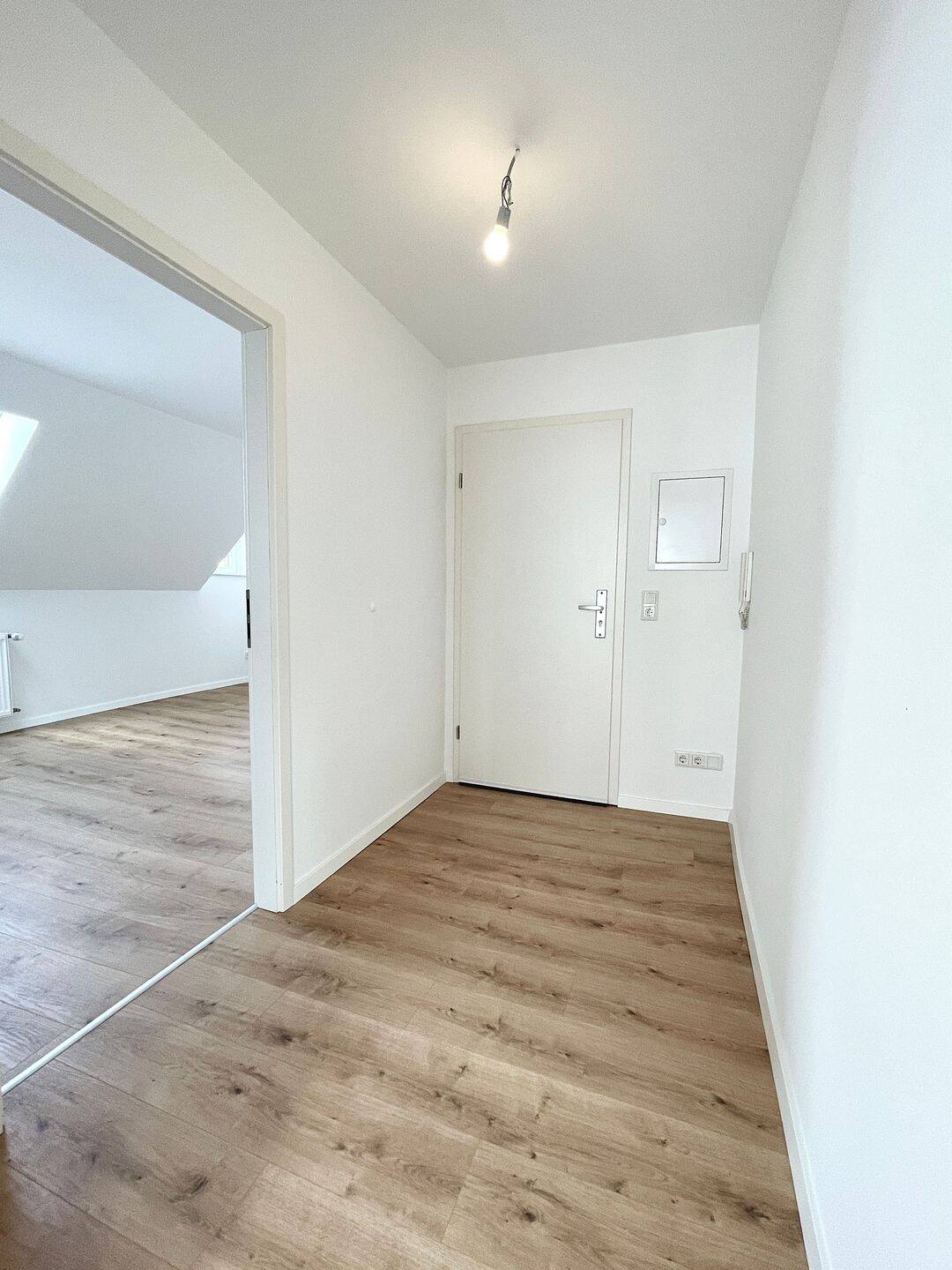 Thumbnail-Lichtdurchflutete 3-Zimmer-Dachgeschosswohnung mit Charme und Komfort in der Innenstadt