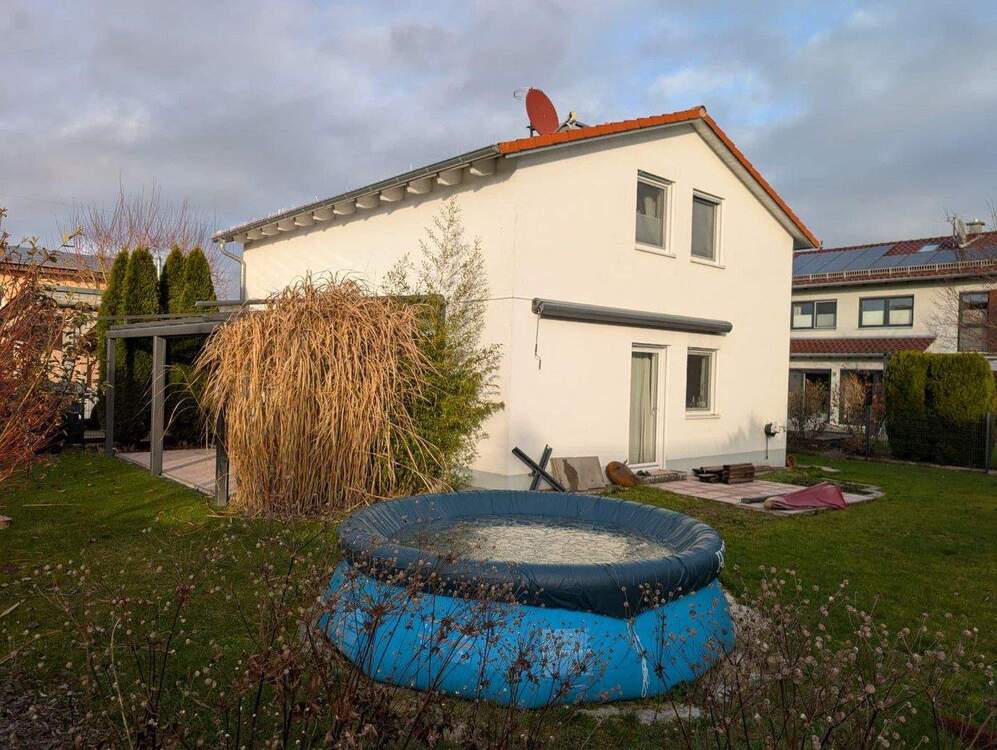 Thumbnail-Freistehendes Einfamilienhaus mit Carport in Meitingen, OT Erlingen