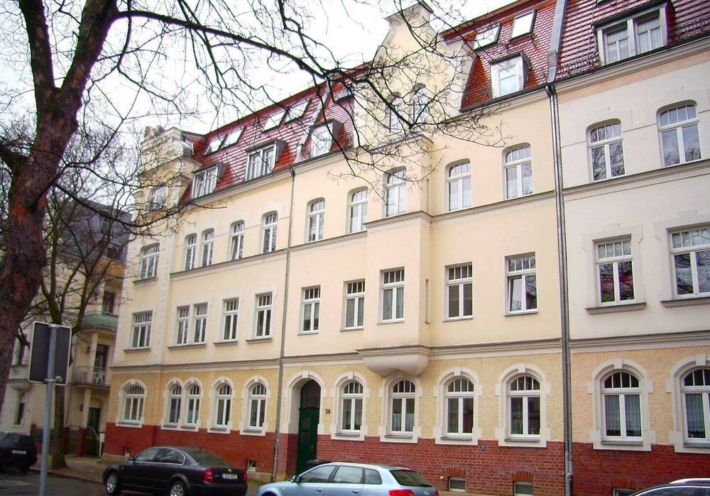 Thumbnail-Eine ganze Etage nur für Sie! DG-Wohnung, 4 Zimmer, Gäste-WC, Balkon, vermietet!