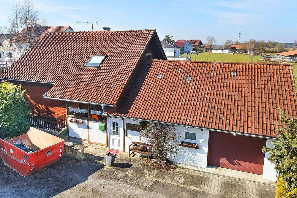 Thumbnail-Privatsphäre und Lebensqualität vereint familienfreundliches Zuhause direkt am grünen Ortsrand