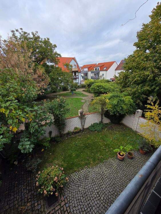 Thumbnail-**Große Dreiraumwohnung mit Sonnenbalkon in guter Lage und sofort frei, KAUFEN statt mieten!!***