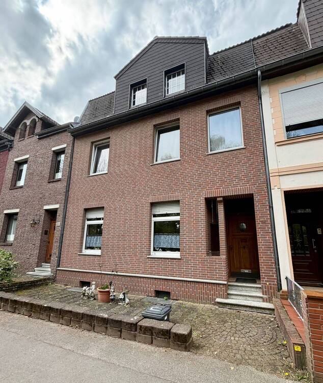 Thumbnail-Zweifamilienhaus mit 158 m² Wohnfläche + Garten + Garage - in guter Lage von Kohlscheid (Herzogenrath) - derzeit an zwei Mieter vermietet