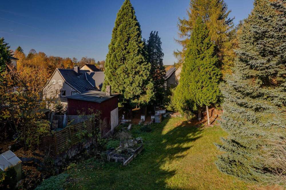 Thumbnail-Authentisches Einfamilienhaus in Jahnsdorf - mit großem Garten und viel Potenzial zum Verwirklichen