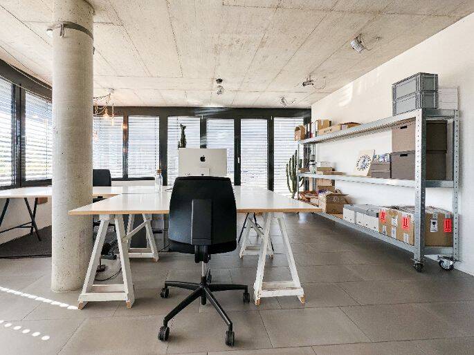 Thumbnail-ROOFTOP-Coworking Reichenbach: Moderner Schreibtischplatz mit Aussicht & Klima