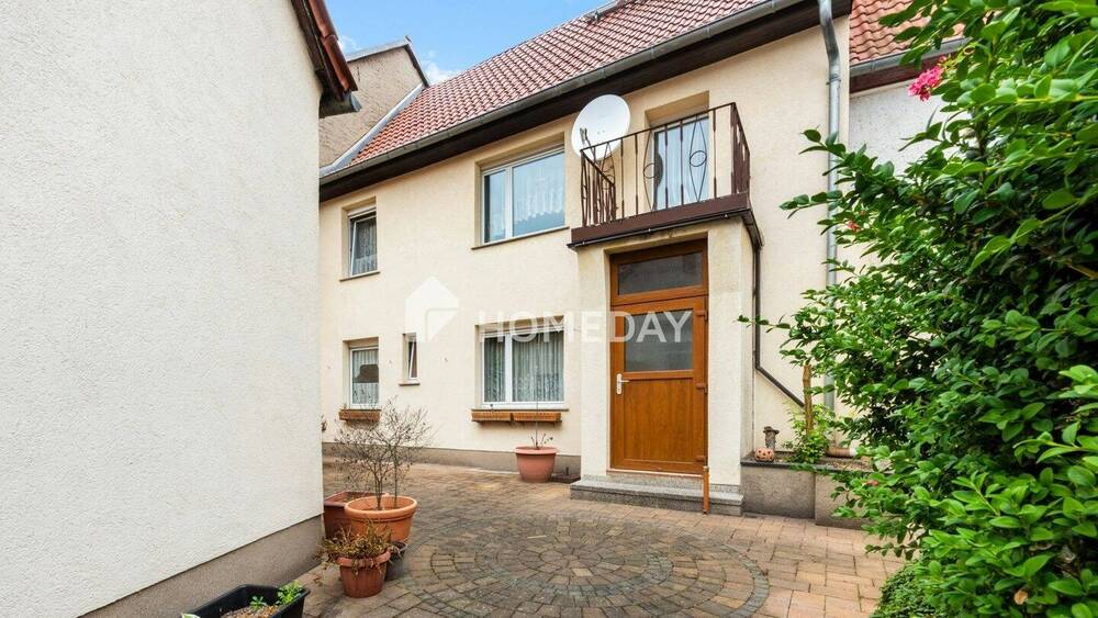 Thumbnail-Gepflegte DHH mit Garage, Innenhof, Balkon und Ausbaupotenzial in ruhiger Lage