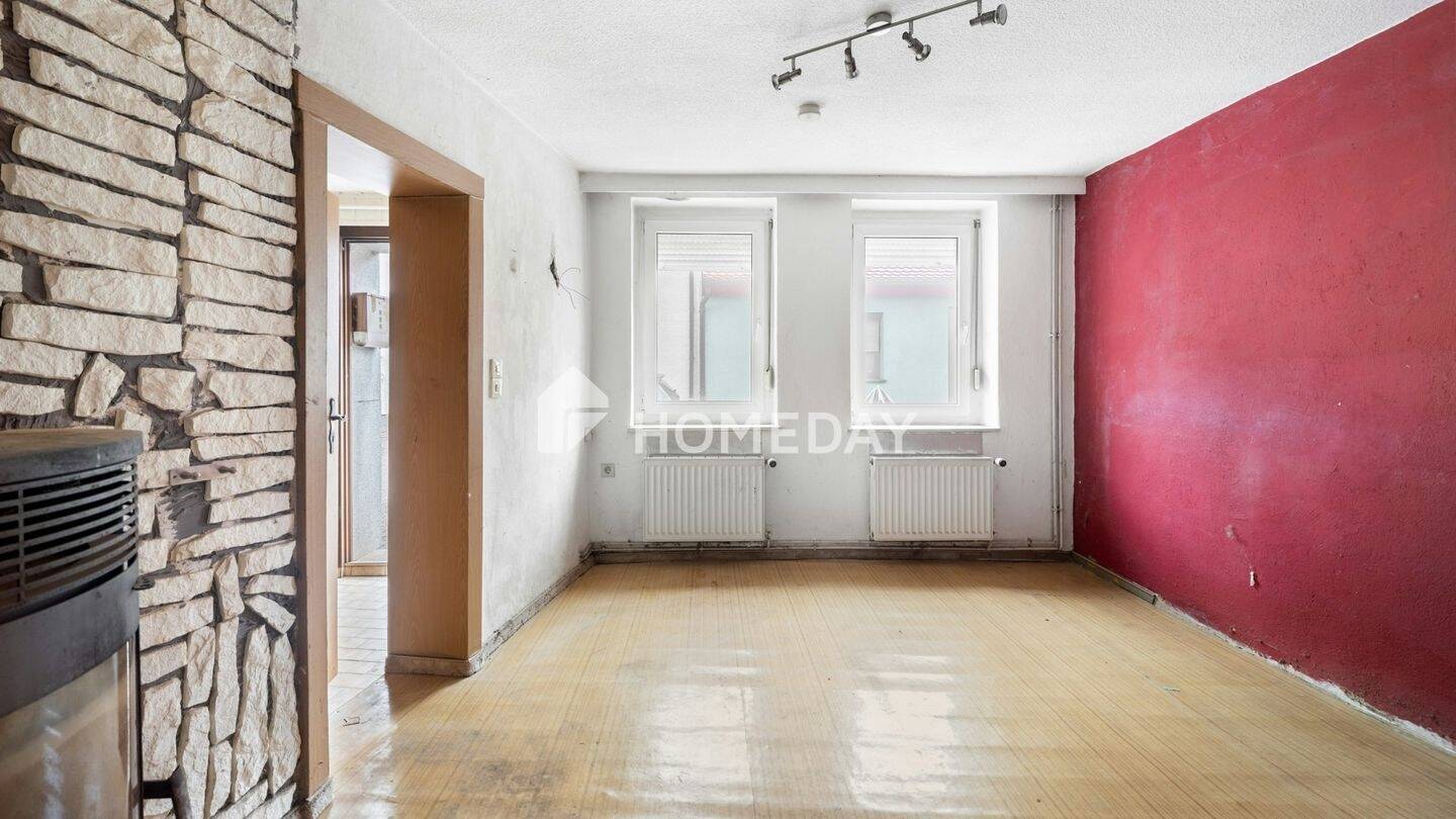 Thumbnail-Ruhig gelegenes Wohnhaus mit 690?m² Grundstück - mit Garten, Scheune und Entwicklungspotenzial